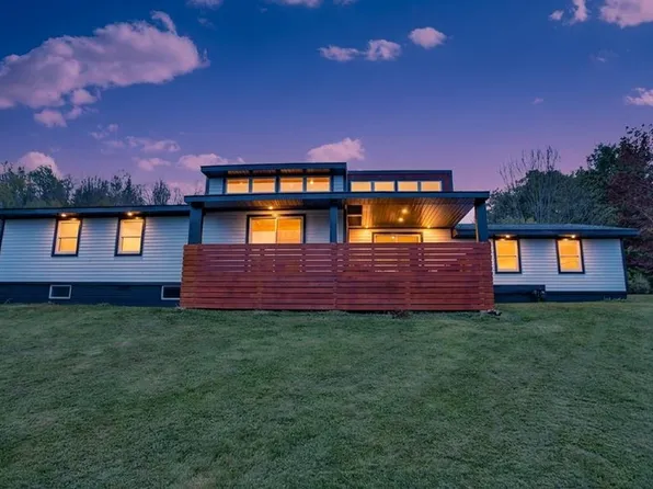 2 Barnes Dr, Mansfield, PA 16933