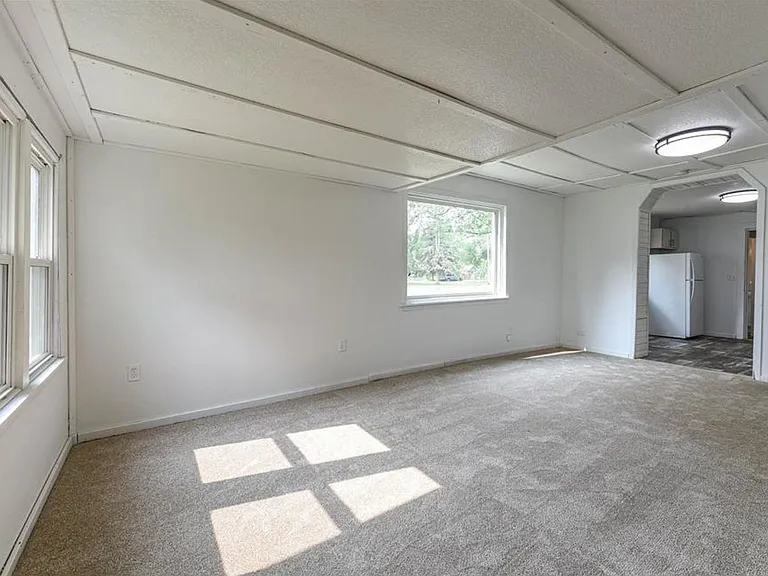 216 5th St SW — Photo 8