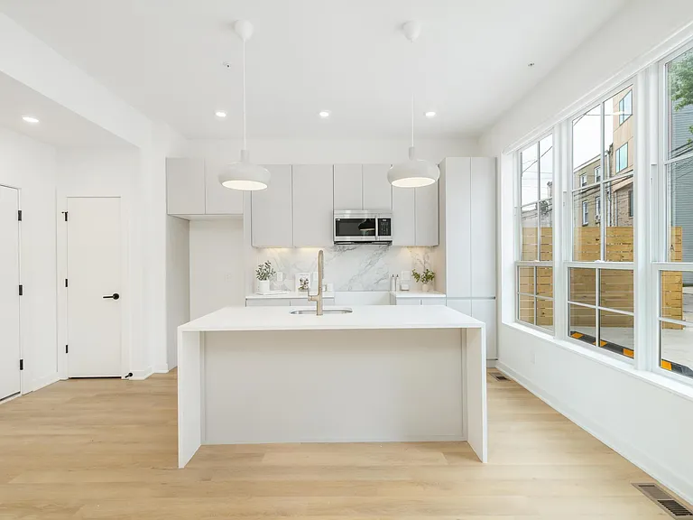 1424 Germantown Ave #3 — Photo 5