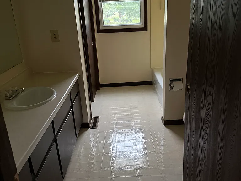 227 E Indianwood Dr — Photo 8