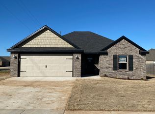 802 SW Cabriolet St, Bentonville, AR 72712