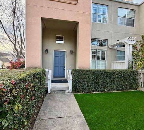 2nd image of 100 Alley Way
