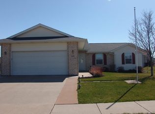 20 Marmot Ct, North Liberty, IA 52317