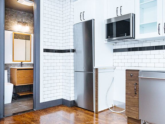 4th image of 703 Rogers Ave APT 2D
