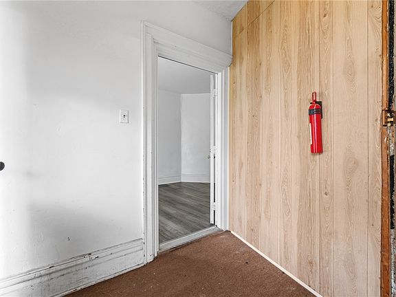 5th image of 52 Oakwood Rd
