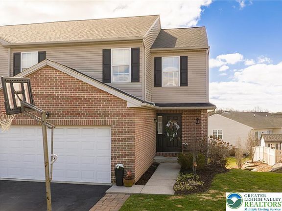3rd image of 654 Buckingham Dr