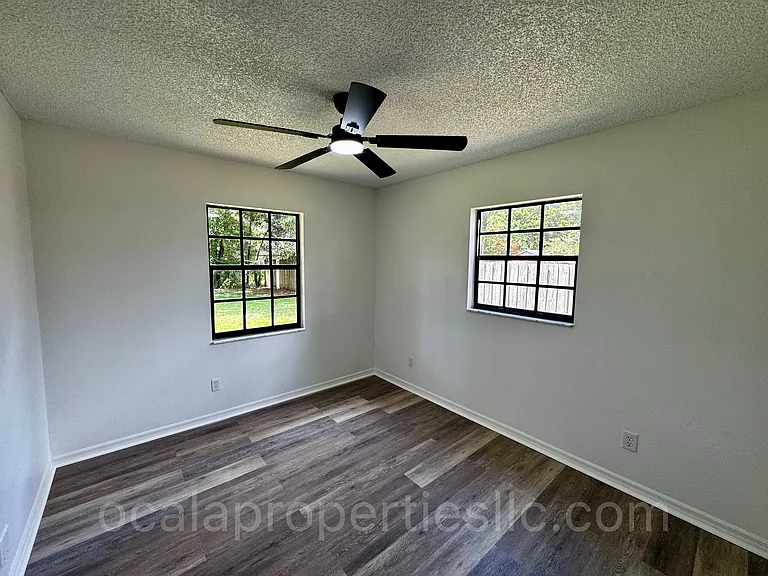 3380 NE 44th Pl — Photo 24