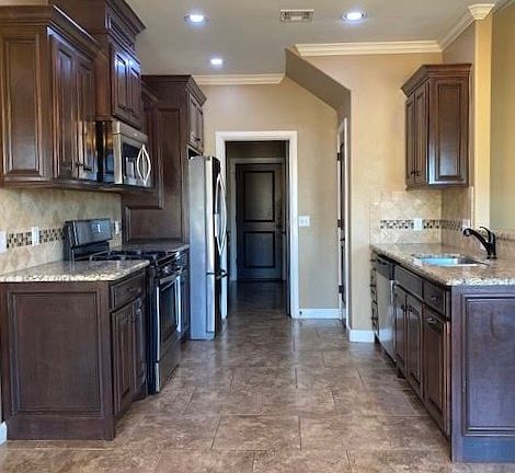 3rd image of 18824 Rolling Hill Way
