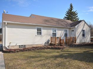 4650 N 105th St, Wauwatosa, WI 53225