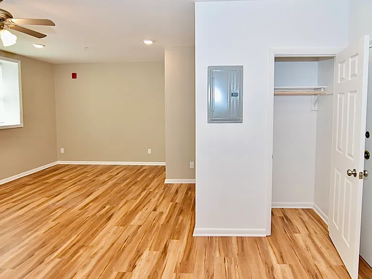 Stevens Square Apartments — Photo 31