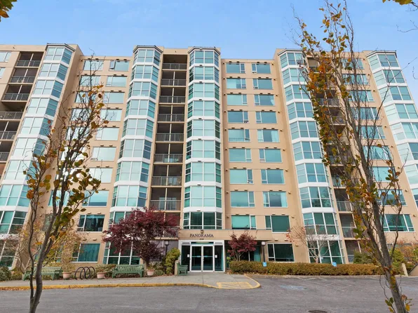 12148 224th St #110, Maple Ridge, BC V2X 3N8
