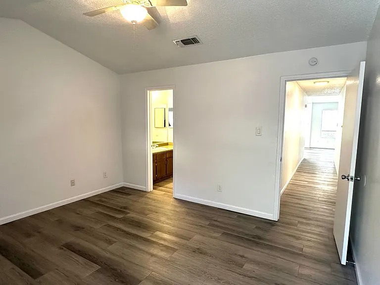 4204 Duval Rd #C — Photo 4