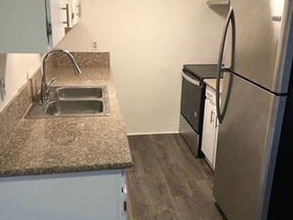 5th image of 2767 Meadowview Rd #2773