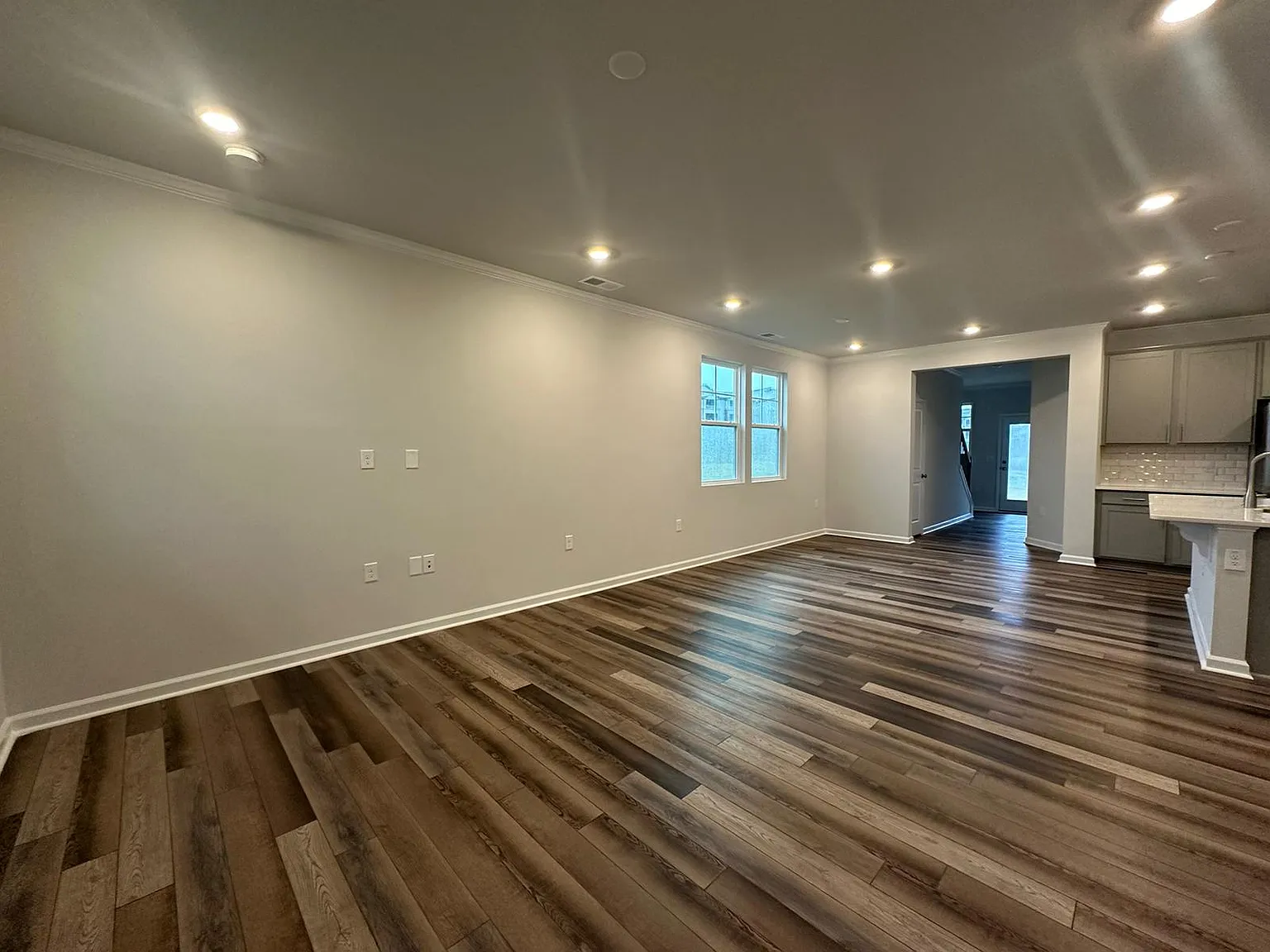 4 bed, 2427 sqft, $2,495 — Photo 2