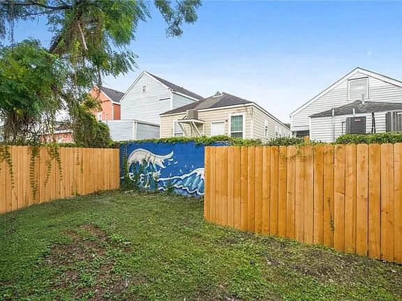 3rd image of 2727 Peniston St