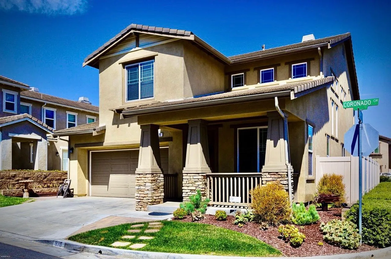 4 bed, 2861 sqft, $4,500 — Photo 1