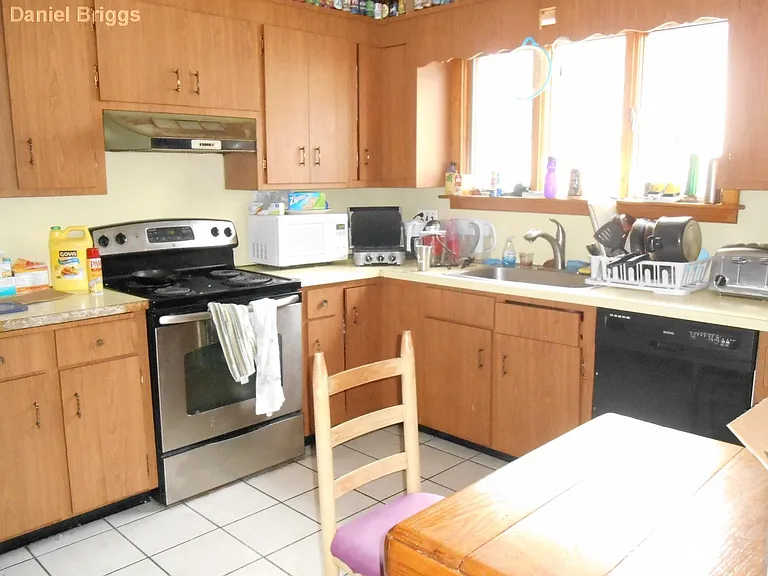39 Long Ave #2 — Photo 2