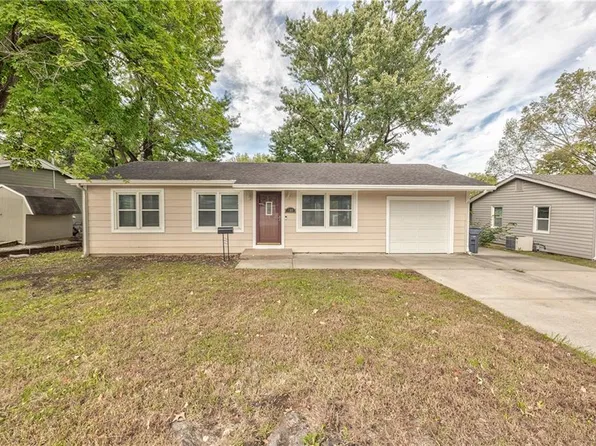 737 N Woodland St, Olathe, KS 66061