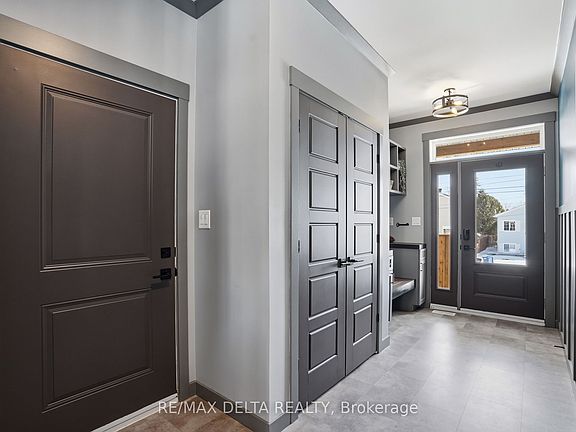 5th image of 100 Pendleton St