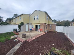 24 Hollybrooke Dr, Langhorne, PA 19047