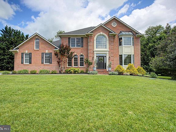 3rd image of 6618 Nahal Dr