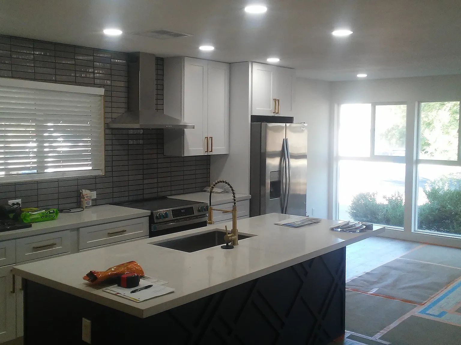 8 bed, 1900 sqft, $1,200 — Photo 4