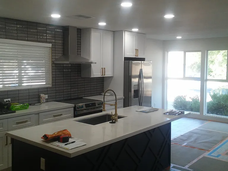 1237 E La Jolla Dr #3 — Photo 4
