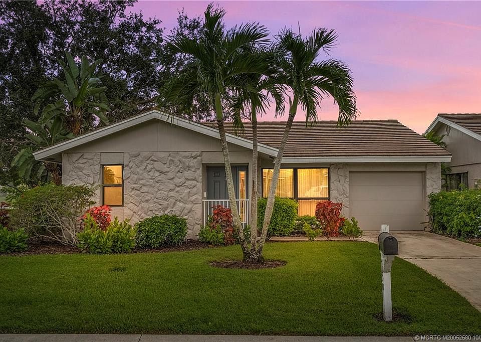 1st image of 4100 SW Egret Pond Ter