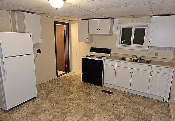 2nd image of 38 Middle St