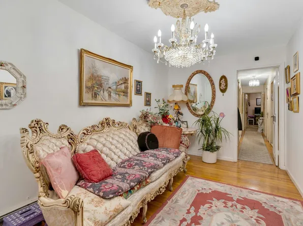 3218 Pleasant Avenue image 21 of 44