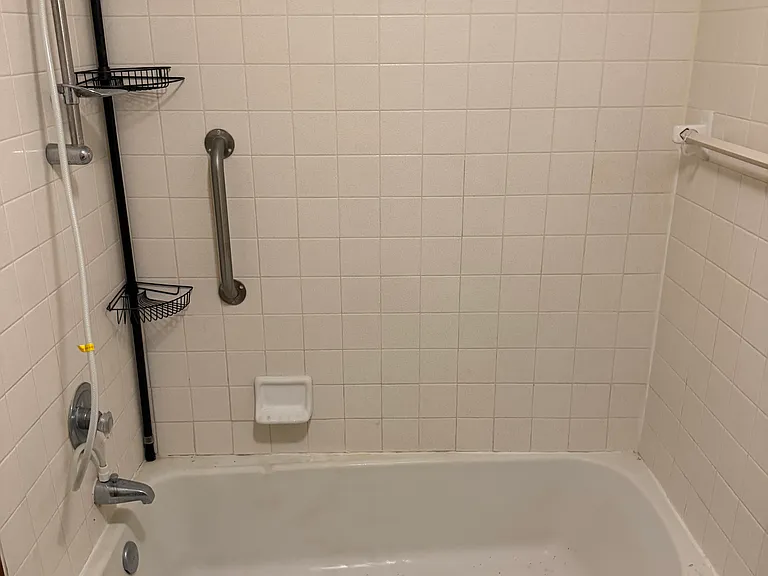 207 Pleasant St #6 — Photo 8