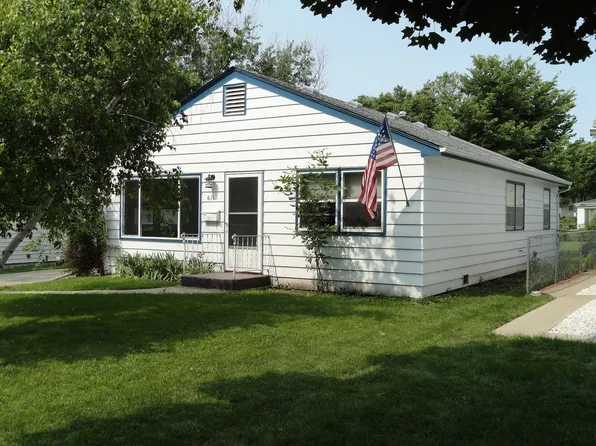 611 Picotte St, Yankton, SD 57078