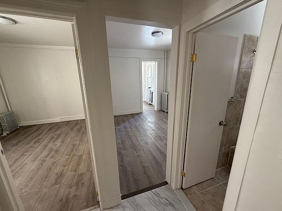 3rd image of 867 E 231st St APT 1