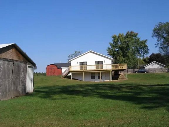 2nd image of 201 Gold River Ave