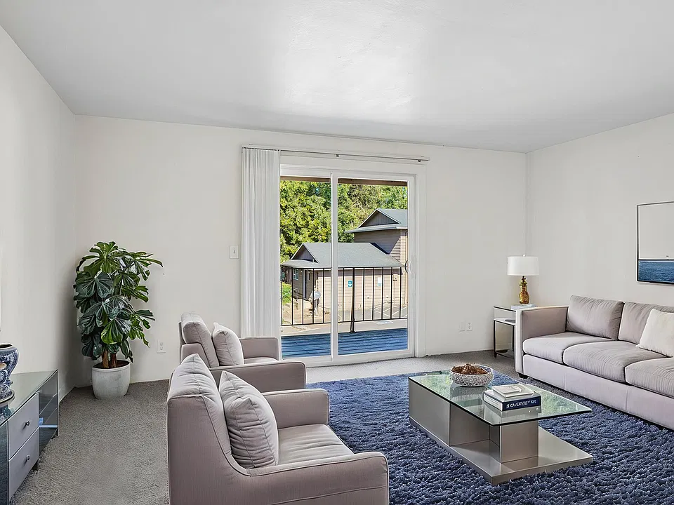 Fox Pointe Apartments