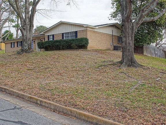 2nd image of 701 Pam Dr