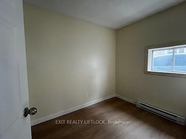 209 Stewart St — Photo 12