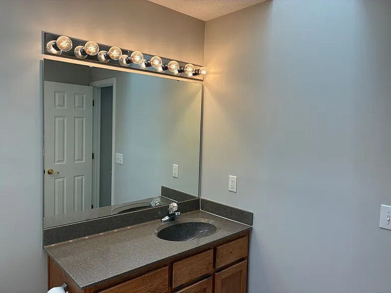 9565 Sullivan Dr — Photo 17