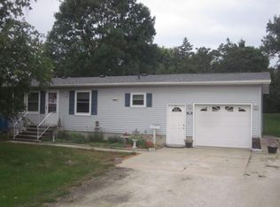 704 Spring St, Clermont, IA 52135