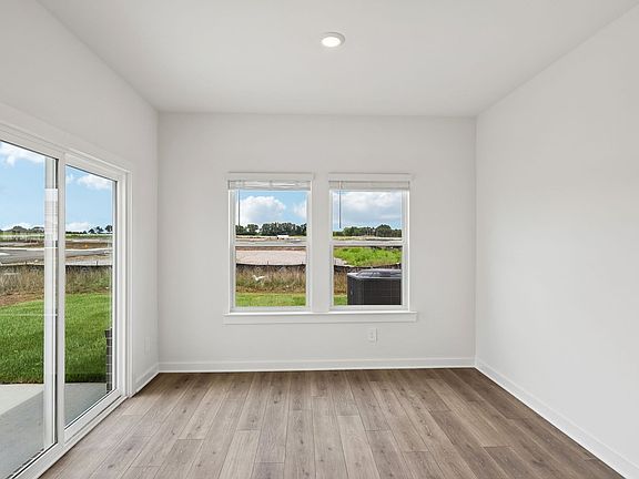 5th image of 1623 Garnet Way Lot 17