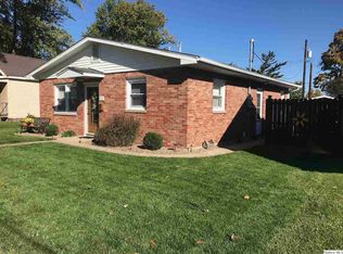 403 W Washington St, Mt Sterling, IL 62353