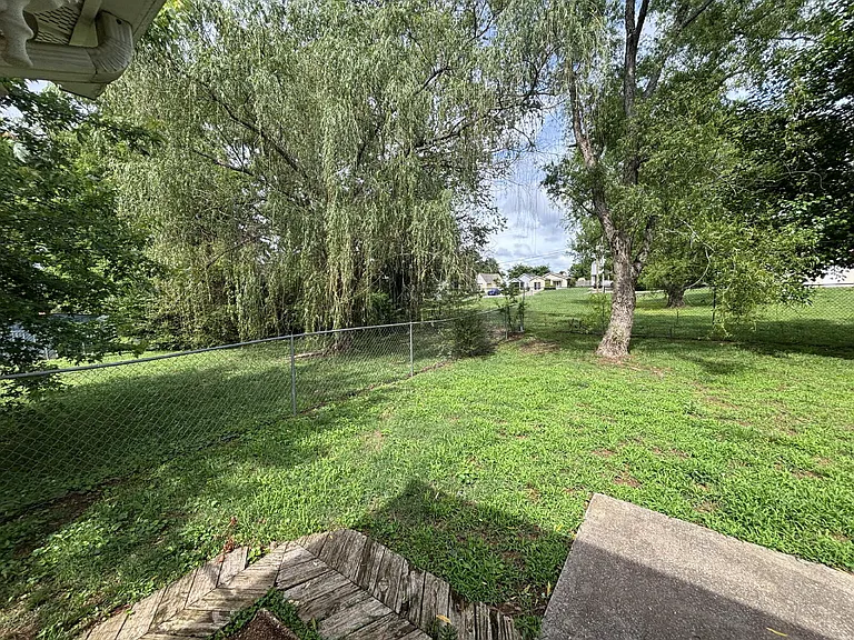 1140 Timothy Ave — Photo 3