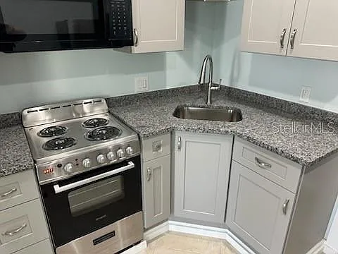61 81st Ave #2 — Photo 9