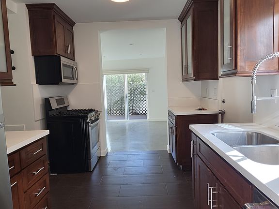 5th image of 2628 5th St APT L