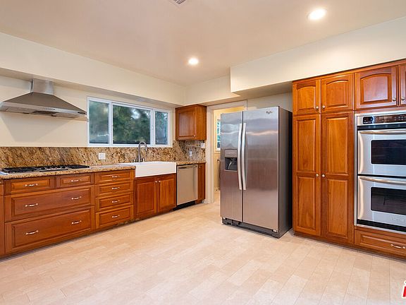 4th image of 6512 Moore Dr