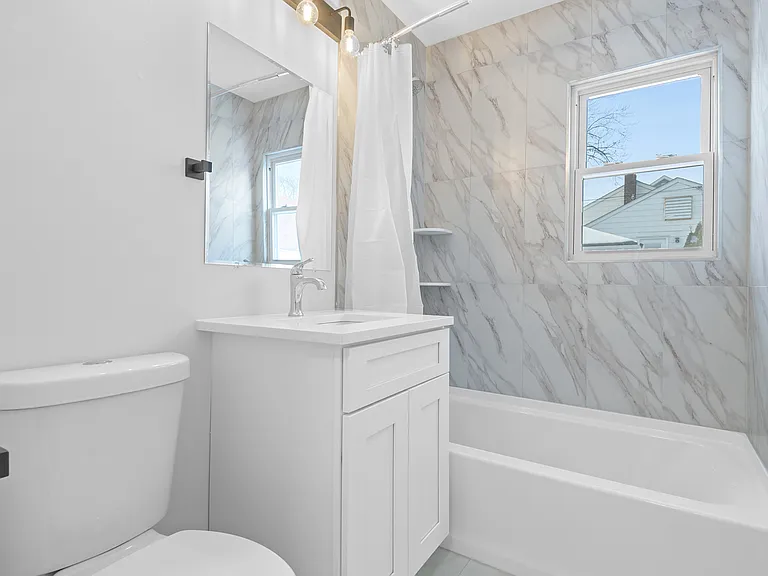 26 Kipling Ave — Photo 11