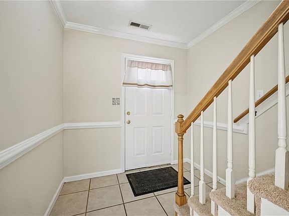 5th image of 1010 Tottenham Ln