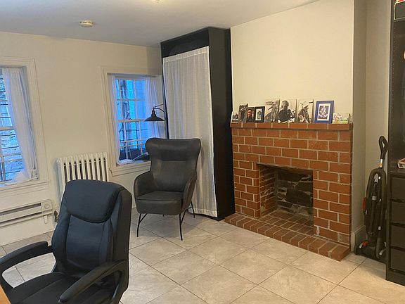 Office/living room.