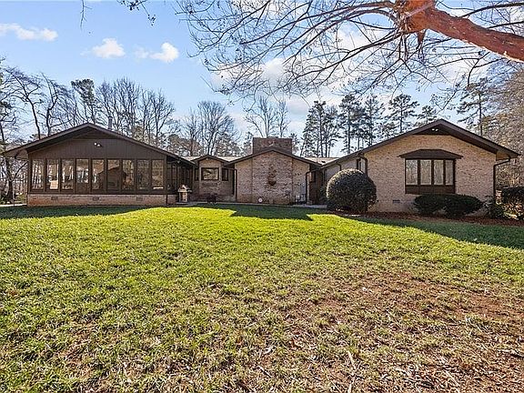 4th image of 6955 Harlow Dr