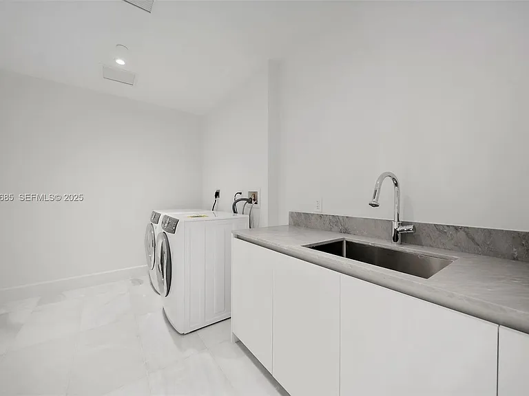 700 NE 26th Ter #3602 — Photo 19